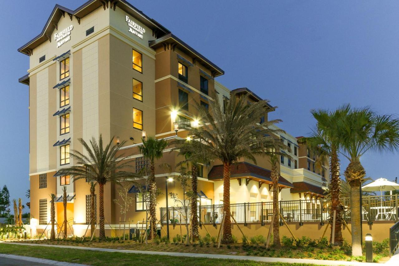 Fairfield Inn & Suites By Marriott Clearwater Beach Exterior photo